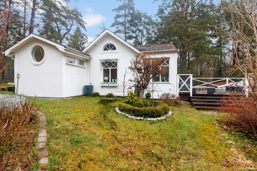 9. Byte av Panel Villa Nacka Orminge.jpg